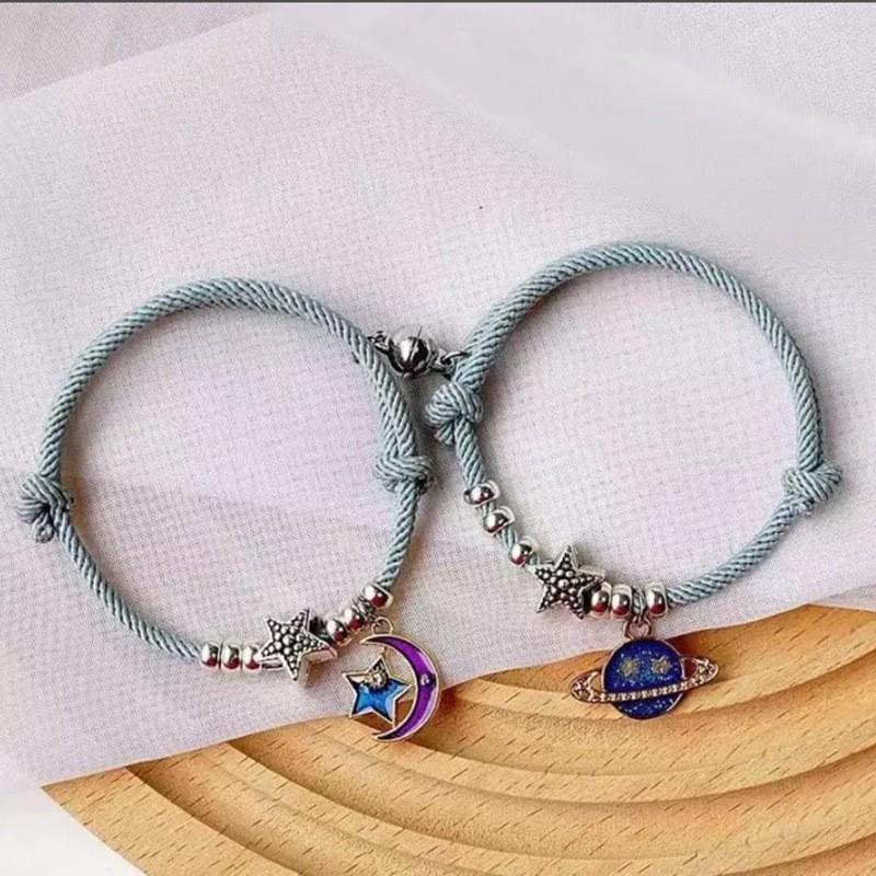 A Pair of Glowing Dog Paw Shaped Bracelets, Milan Rope, Astronaut Couple Bracelet, Men's and Women's Heart-shaped Magnetic Woven Hand Adjustable Rope