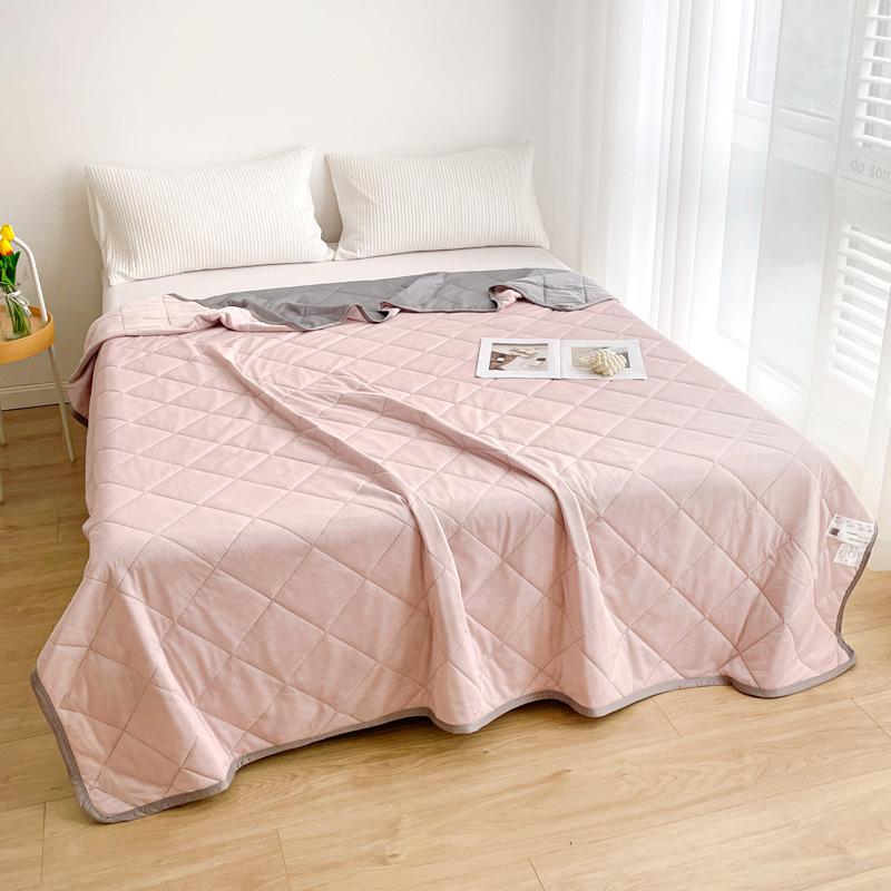 Class A Ice Silk Cooling Summer Quilt - Solid Color, Machine Washable, Thin Gift Quilt for Single and Double Beds