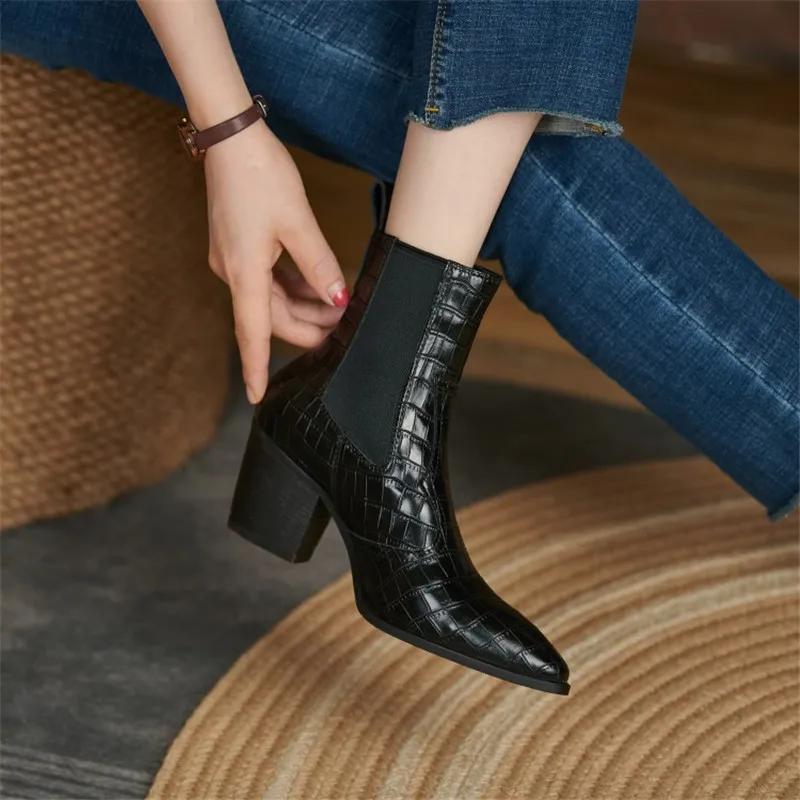Mode 2024 Nya Höst/Vinter Damstövlar Spetsig Tå Tjock Klack Korta Stövlar Mode Chelsea Boots Skor för Kvinnor Höga Klackar 34-42