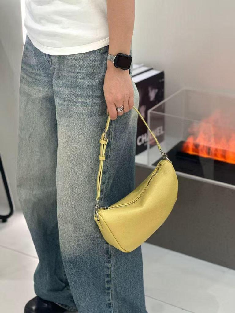 Korean Style Crescent Women's Handbag - Genuine Leather, Large Capacity, Versatile Shoulder Bag
