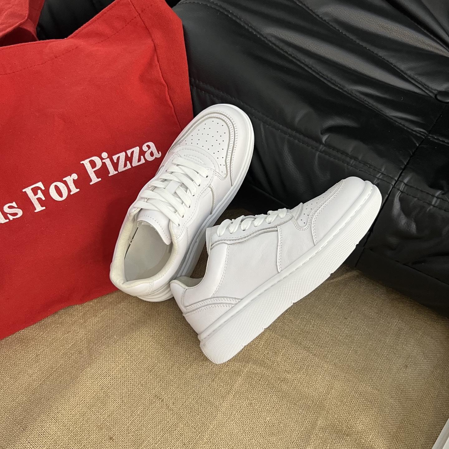 

Европейская станция 2025 новая женская обувь модные кеды низкие корейская версия обуви Дарта Вейдера женская мягкая подошва сетчатая версия повседневные черные шо 40 белый