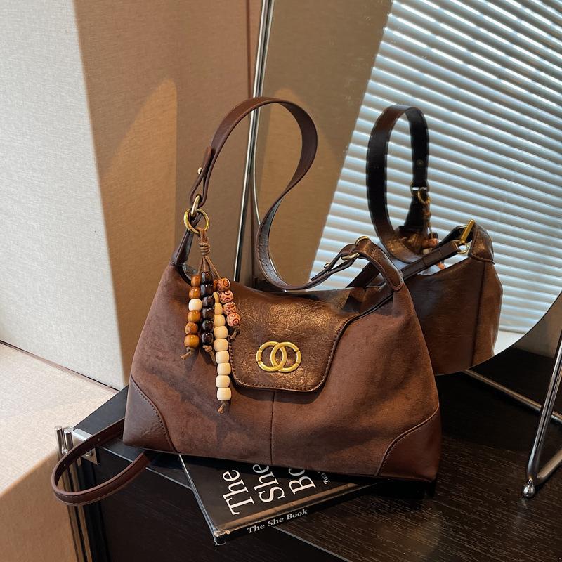 Suede bag women's large capacity 2025 new autumn and winter niche matte retro messenger bag underarm commuter bag