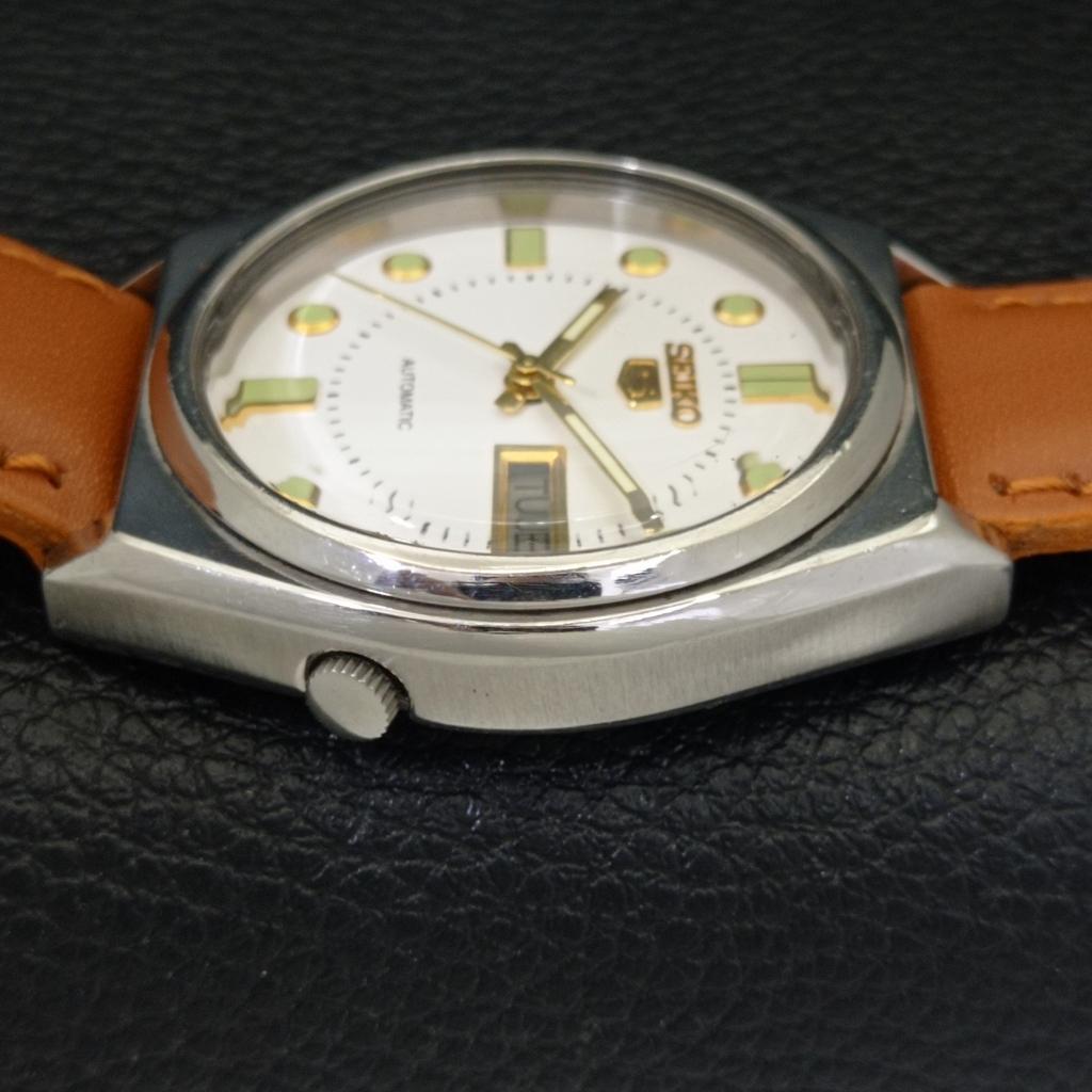 SEIKO 5 AUTOMATIC 7009A JAPAN MENS VINTAGE WHITE COLOR DIAL WATCH a702610-1 R209-a702610