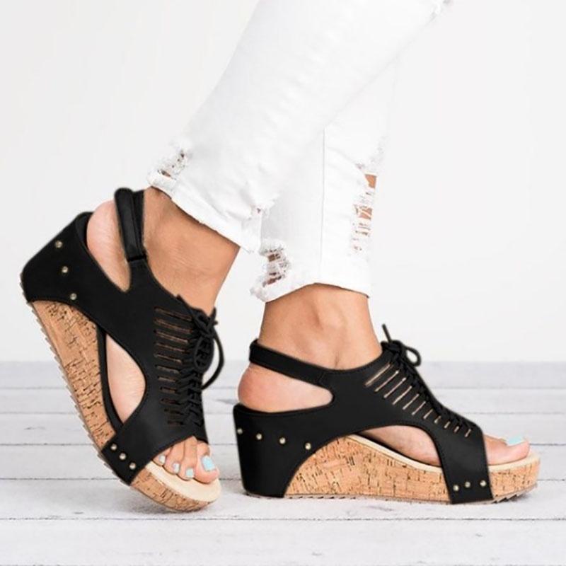 Elegant Women's Frenulum Vintage Platform Sandal With Comfortable Open Toe Design