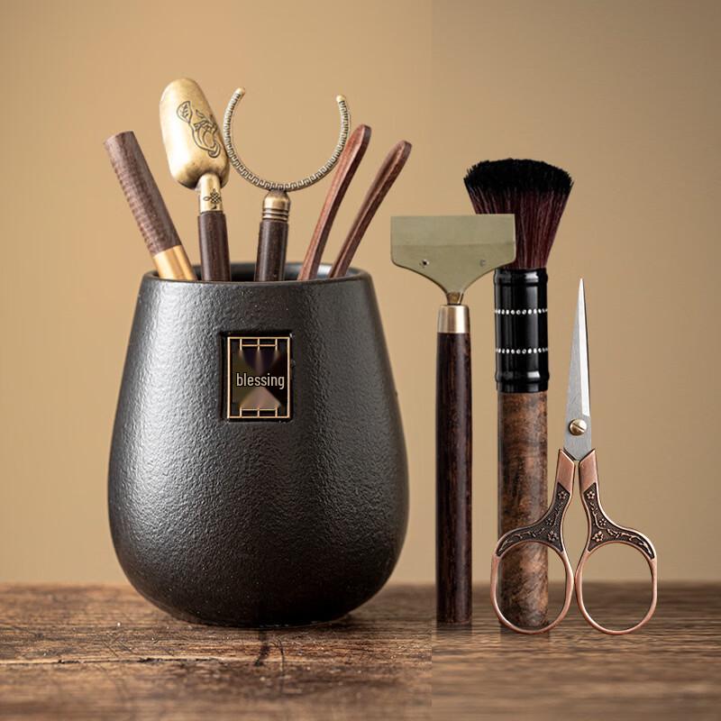 

Handun Black Ceramic Tea Ceremony Tools Set
