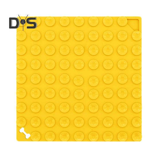 Dog Slow Feeder Mat Silicone Licking Pad with Suction Cup Pet Food Treat Puzzle Mat Slow Feeding Mat for Dogs And Cats