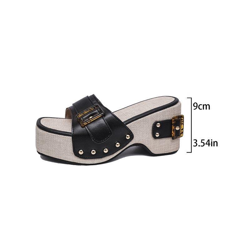 

Large size spot wedge heel thick-soled metal buckle with rivets one-word sandals 2025 summer beach women s shoes 43 чёрный
