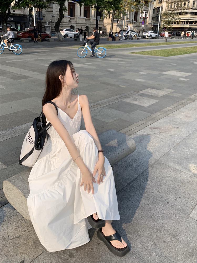 Women's Slimming White V-Neck Spaghetti Strap French Beach Dress