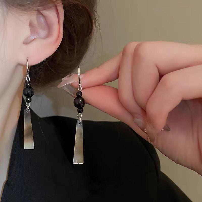 2024 Light Luxury Chinese Black Fan Ear Cuff Earrings – National and Ancient Style Cheongsam Accessories