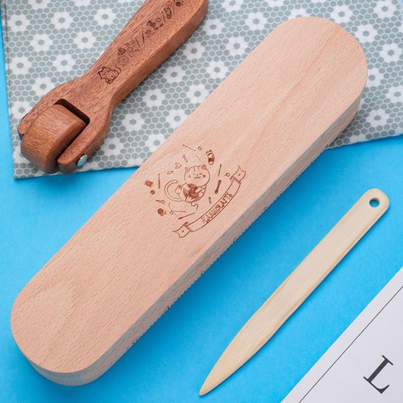 Seam Roller, Wood Tailor Clapper Tool Seam Flattening Tool Accessory with Comfortable Handle for Quilting for Craftsmen