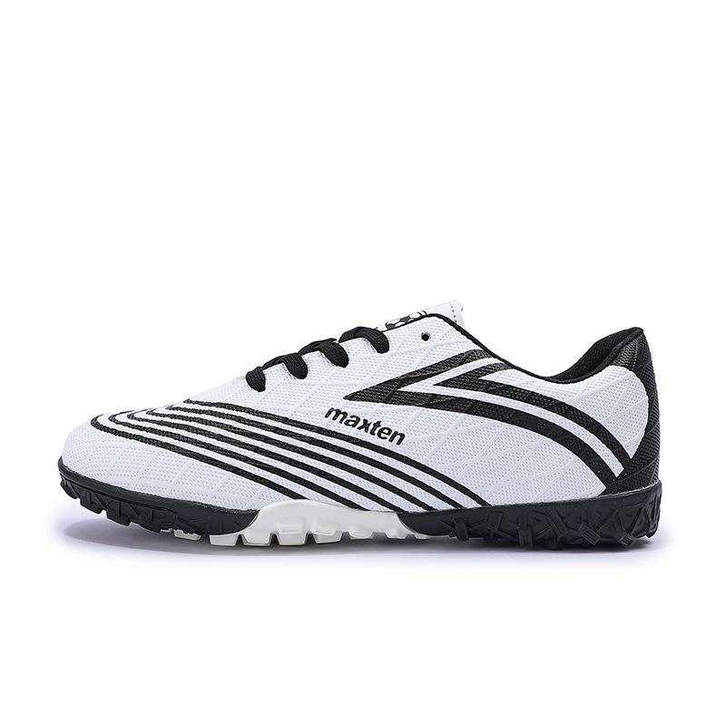 New Breathable Children's Football Shoes Training Shoes Primary School Students Men's Football Shoes Broken Nail Shoes Women's MCW131