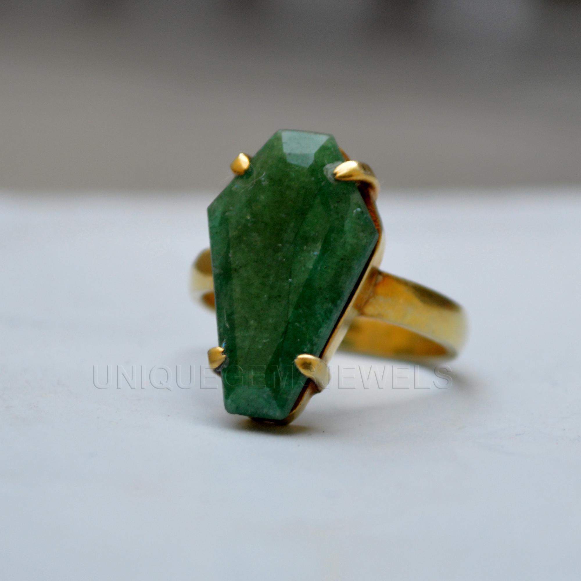

Кільце у формі труни з необробленим зеленим смарагдом, срібло 925 проби з покриттям 18-каратним жовтим золотом, ювелірний виріб, кільце з смарагдовими вставками, закріпленими крапанами, весільний подарунок 10 золотий