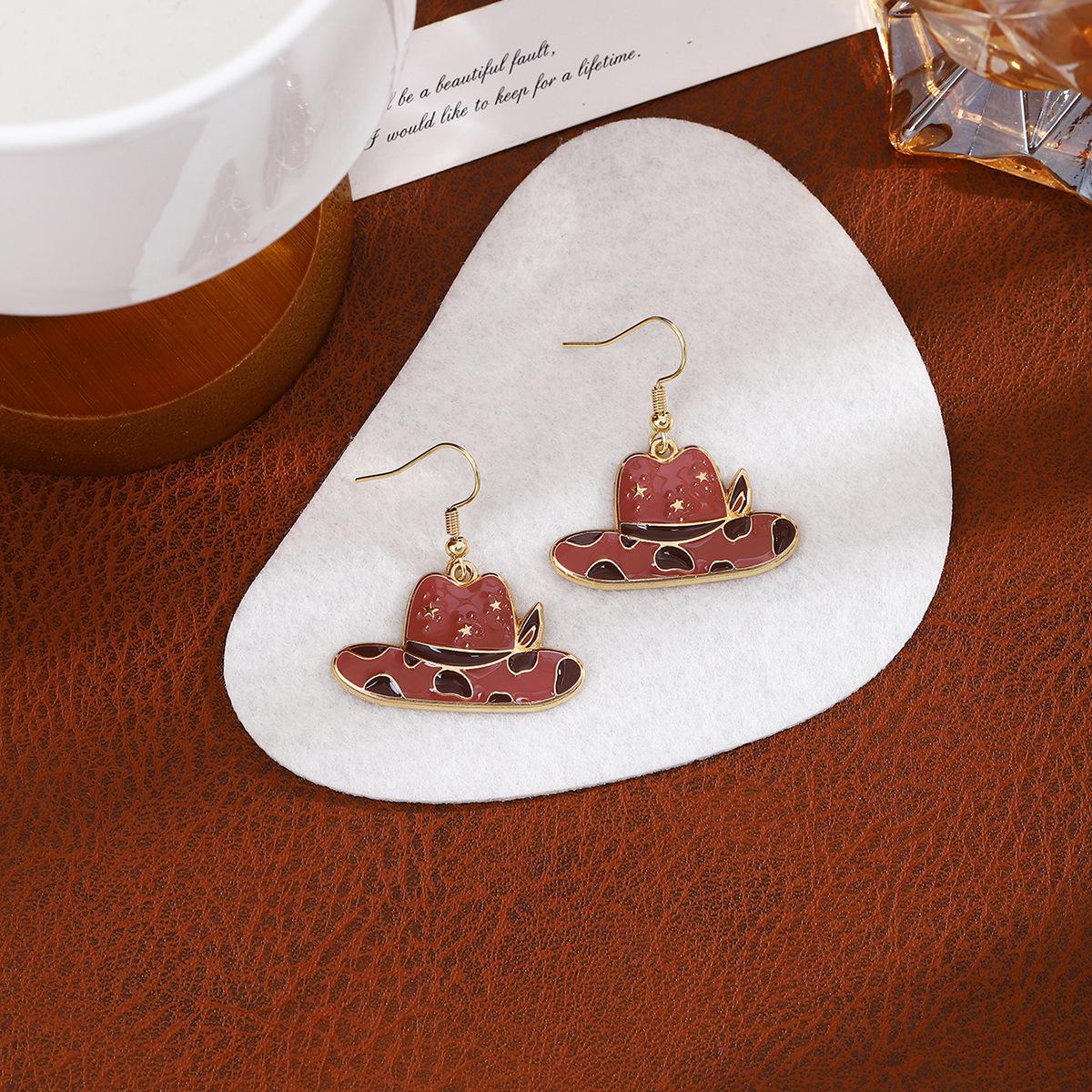 Retro Burgundy Cowboy Hat Cowboy Boots Dripping Earrings, Western Cowboy Contrasting Color Personality Sweet And Cool Wind Stud Earrings