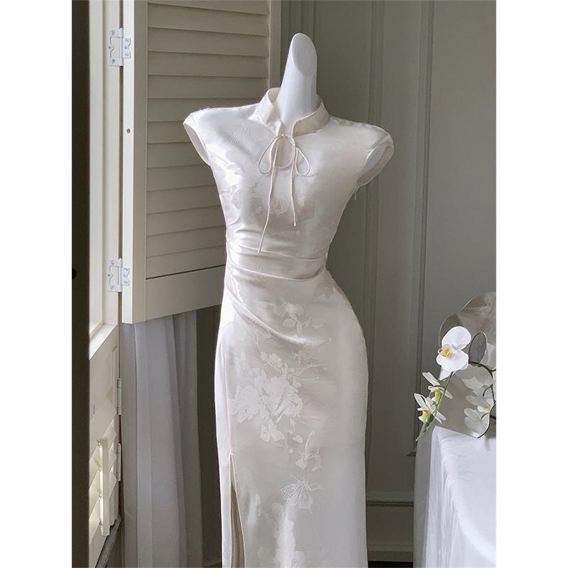 Women's Retro Chinese Style Cheongsam Dress with Stand Collar and Slit - Slimming Evening Long Dress