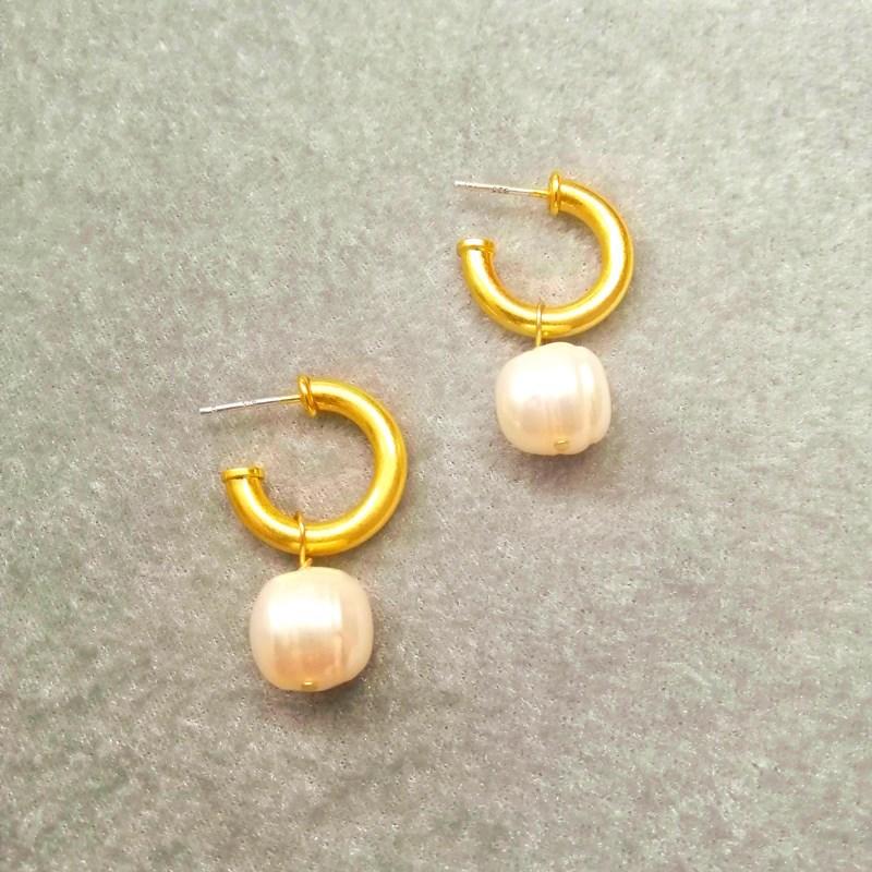 Meier Freshwater pearl earrings - baroque design, gold-plated, minimalist style, 925 sterling silver posts