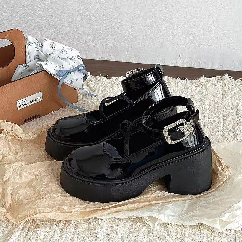 New One-word Buckle Retro Small Leather Shoes Women's 2025 Explosion Black Small French Mary Jane Women's Shoes