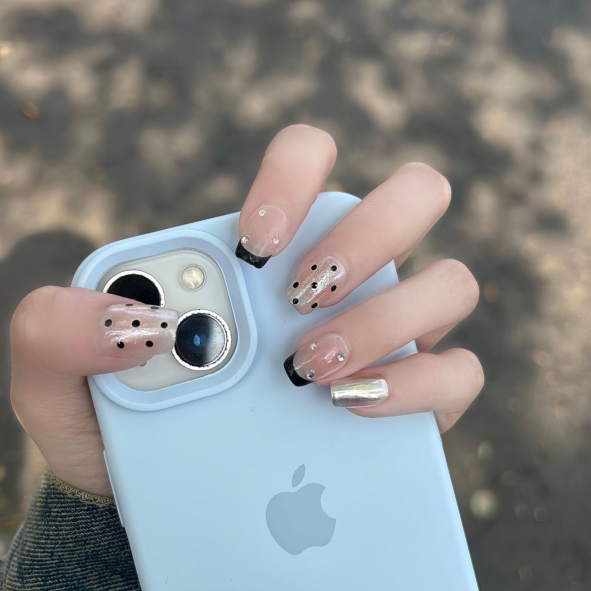 

Короткие гелевые типсы в горошек ручной работы - Минималистичная роскошь во французском стиле XS Very Small Hands