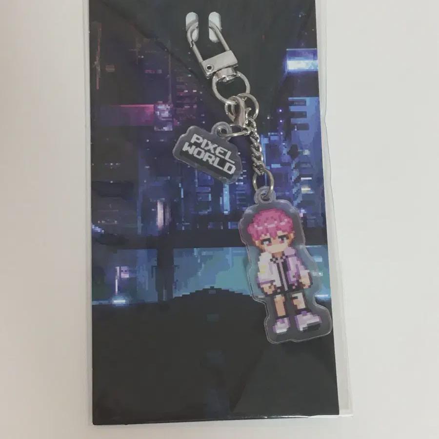 

Plave Bamby Pixelworld Keyring