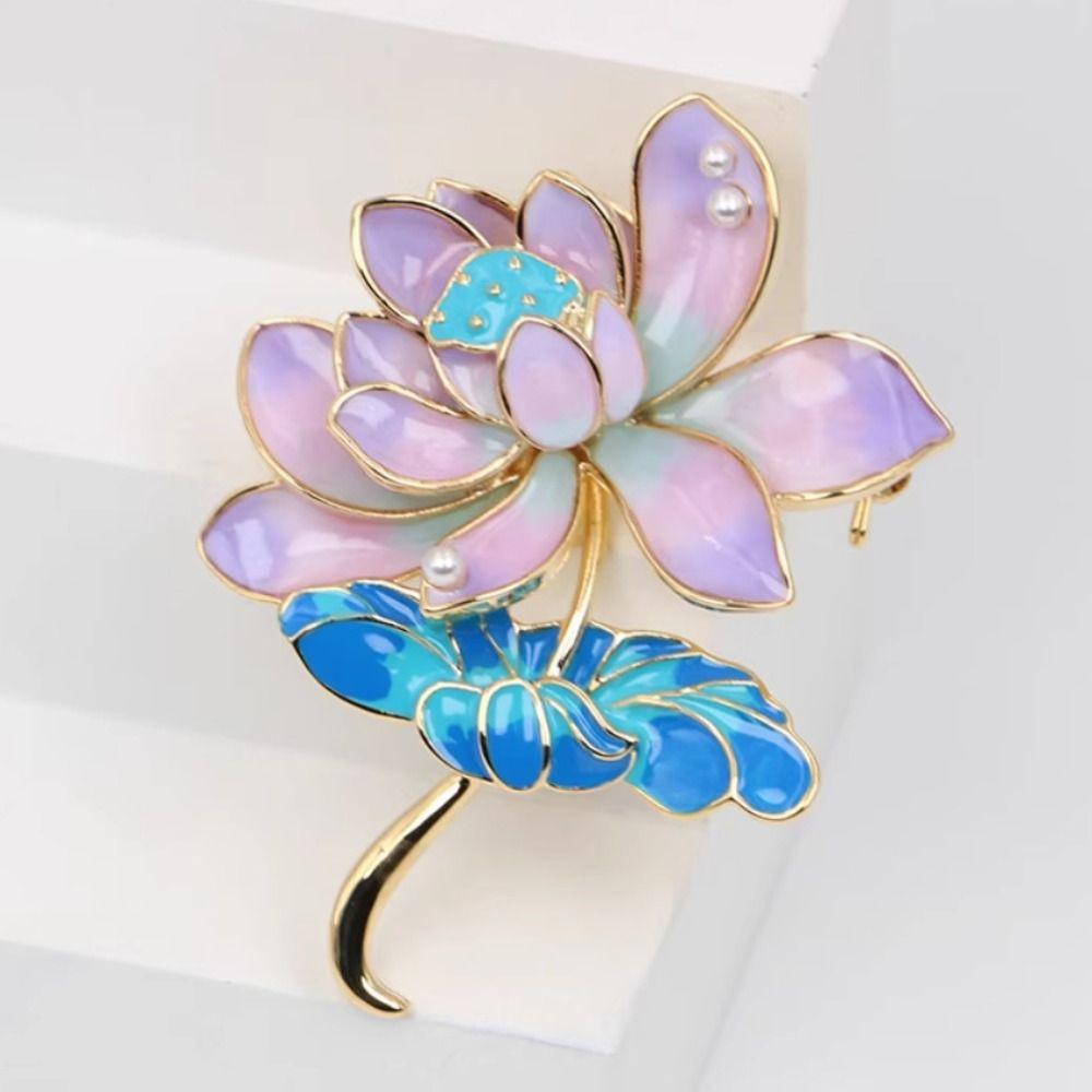 New Vintage Lotus Brooch for Women Pearl Design Advanced Flower Enamel Brooches Metal Elegant Suit Brooch Gifts