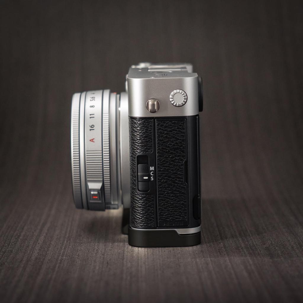 Iborrys Uchwyt do aparatu dla FUJIFILM Dedykowany Szybkozłączka Stop Aluminium Aparat Oryginalny Wzór Retro Aluminium X-E5, Płytka w kształcie litery L, Uchwyt, Antypoślizgowy