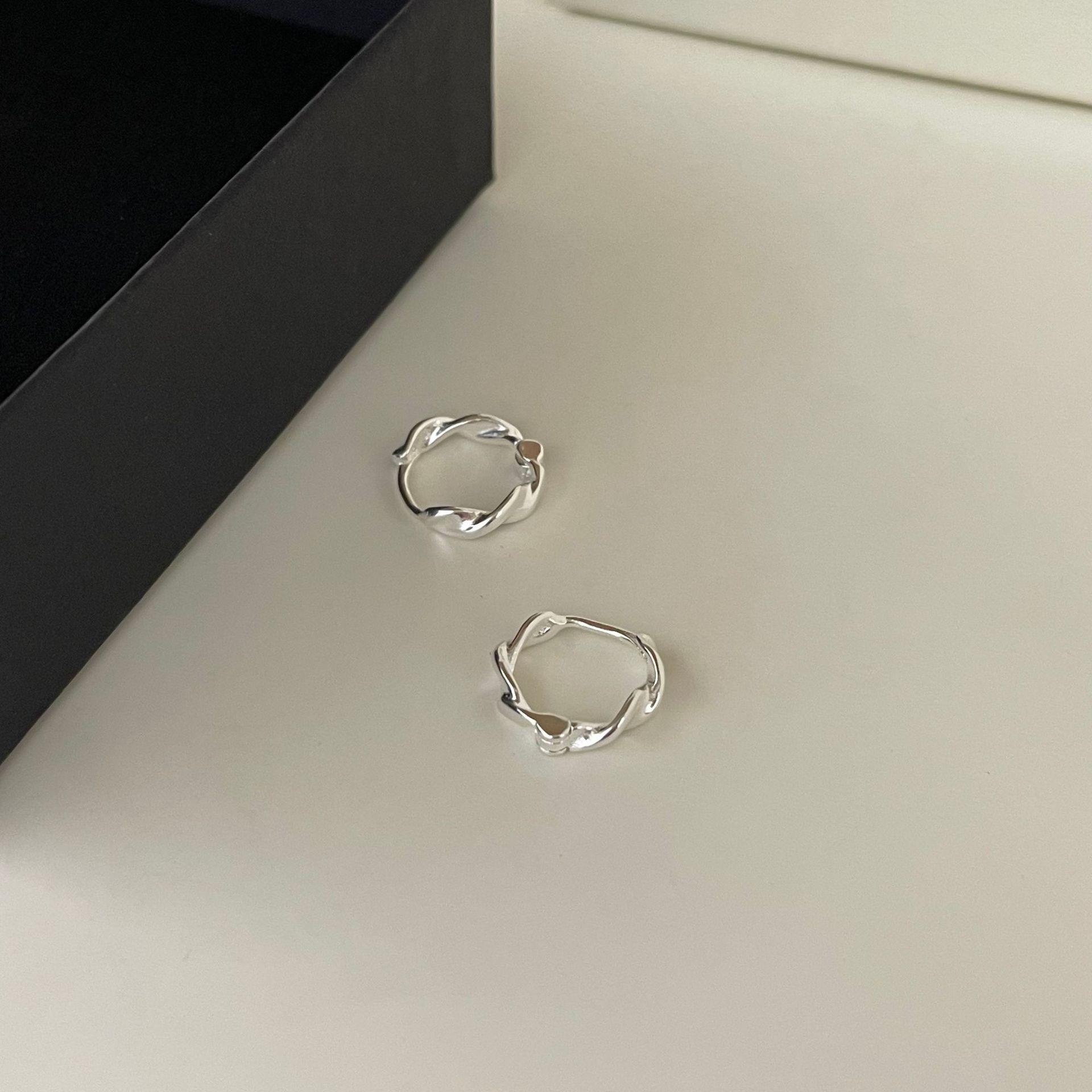 Su Chuang S925 Sterling Silver Twisted Hoop Earrings - Elegant, Light, and Versatile for Girls. 925 Sterling Silver