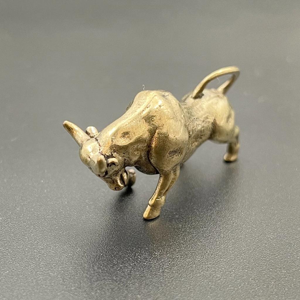 Chaveiro de latão retrô com estatuetas de tourada, joias penduradas, metal, cobre, animal do zodíaco, touro, chaveiro de carro, pingentes, decoração de berloques