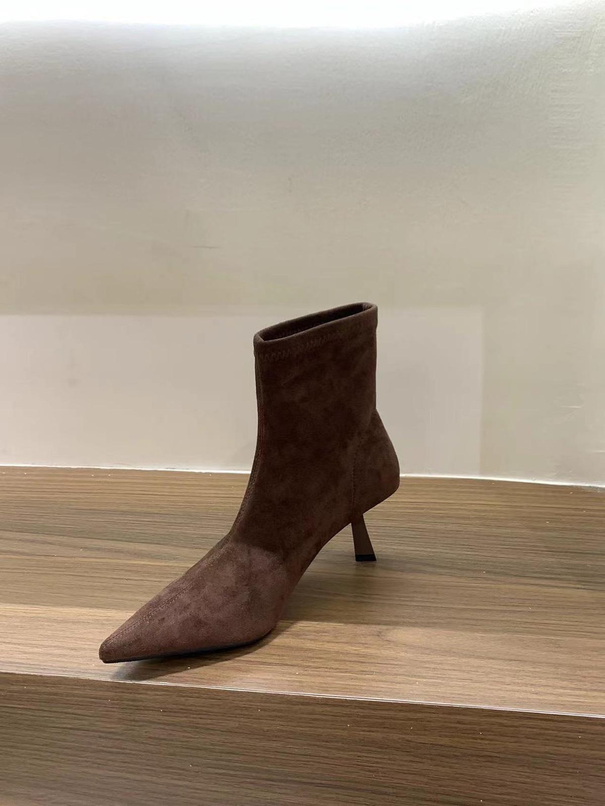 

Туфли на высоком каблуке, замшевые, цвета хаки, облегающие ботильоны, женская обувь 2025, новые весенне-осенние одинарные ботинки, корейские маленькие ботильоны 40