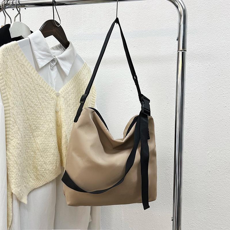 

Модная сумка-тоут через плечо большой вместимости для поездок на работу, осенняя новинка, спортивная легкая повседневная сумка-мессенджер 38*25*8cm хаки