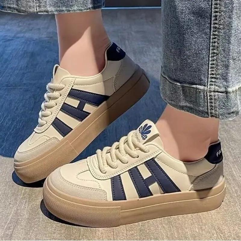 Women's Shoes 2025New Autumn Retro Round head LaceUp Casual Shoes for Women Comfortable Platform Walking Sneakers Tenis De Mujer