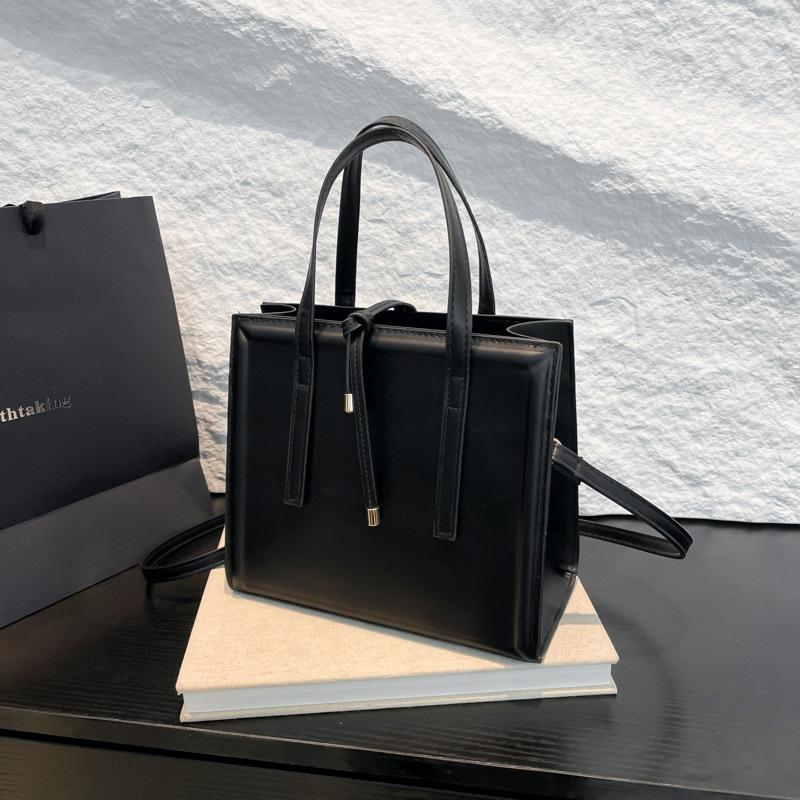 Summer Trend Fashion Simple Versatile Shoulder Bag Casual Commuter Messenger Bag Women's Small Square Bag