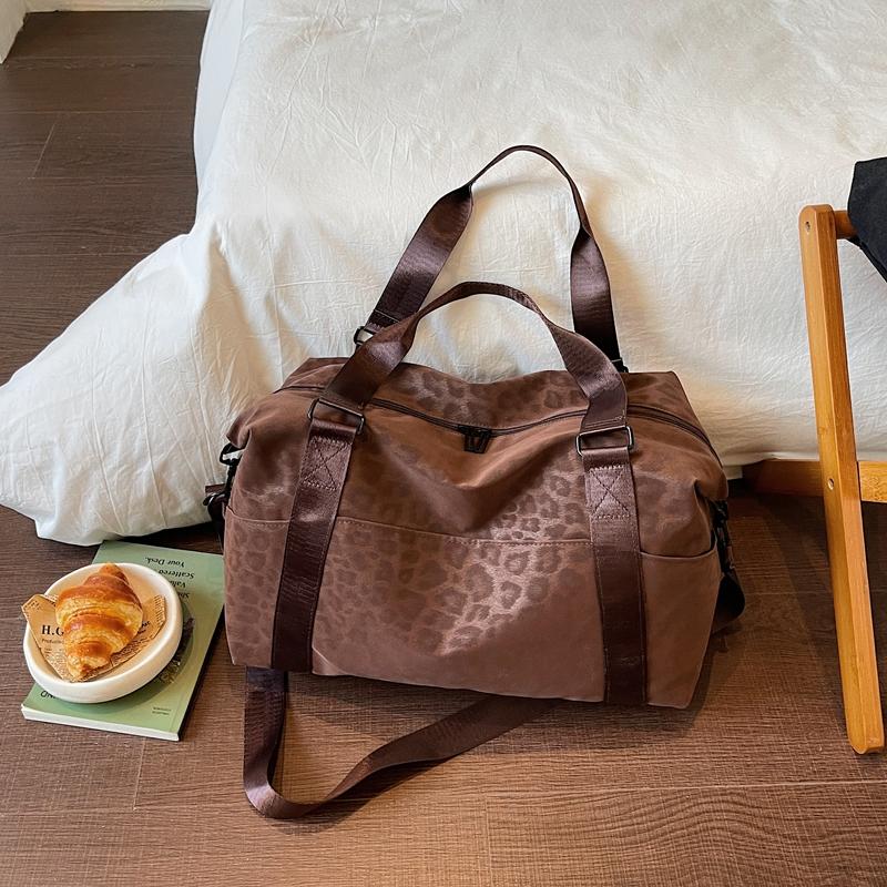 Large Capacity Short Distance Travel Bag Women's Lightweight Outdoor Luggage Storage Leopard Print Gym Bag
