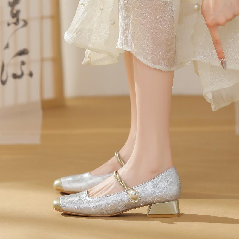 Square head Mary Jane shoes spring and autumn temperament commuting light mouth single shoes with cheongsam