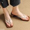 Fashionable Stylish Women's Cool Slippers for Summer 2025 Featuring Simple Color Blocking Toe Wedge Heel Casual Flip Flops