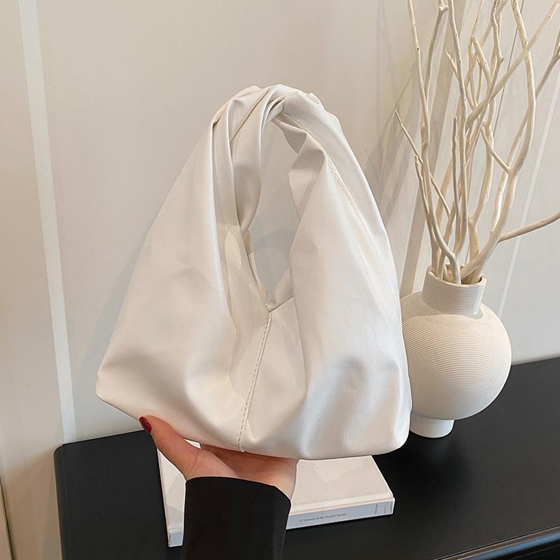 Street Style Cloud Bag Pu Material With Magnetic Closure For Casual Daily Use