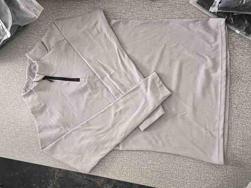 

Men s Autumn/Winter Quick-Dry High-Neck Half-Zip Slim Fit Long Sleeve Running Shirt 4XL светло-серый