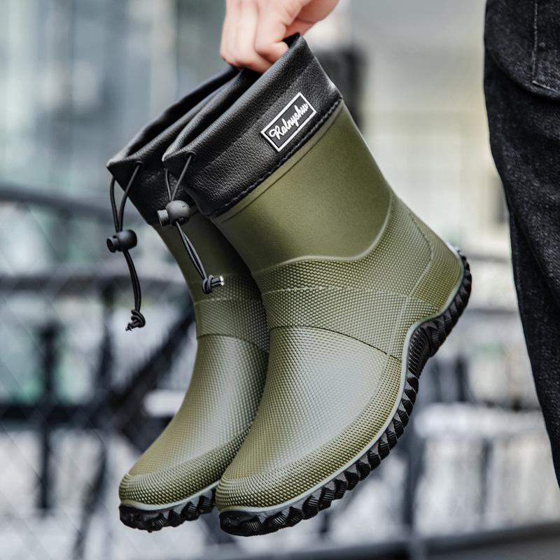 New Men's Mid-Calf Thick Bottom Rain Boots Fashionable Fishing Kitchen Non-Slip Waterproof Car Wash Boots Round Toe PVC Material