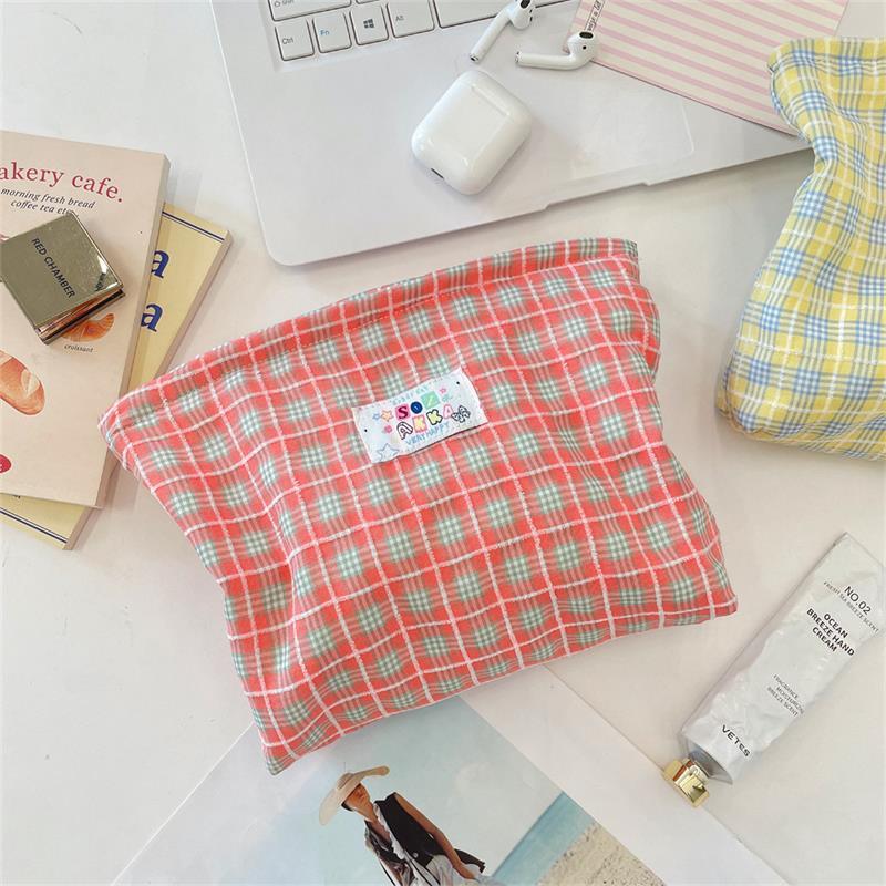 

Девичья клетчатая косметичка большой вместимости, дорожная, портативная, женский клатч, сумка-кошелек на молнии, сумочка, сумки для хранения косметики и туалетных принадлежностей красный