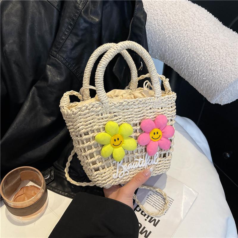 Summer Woven Handbag Women's 2025 New Small Fresh Literary Straw Bag Foreign Style Holiday Style Hollow Shoulder Bag