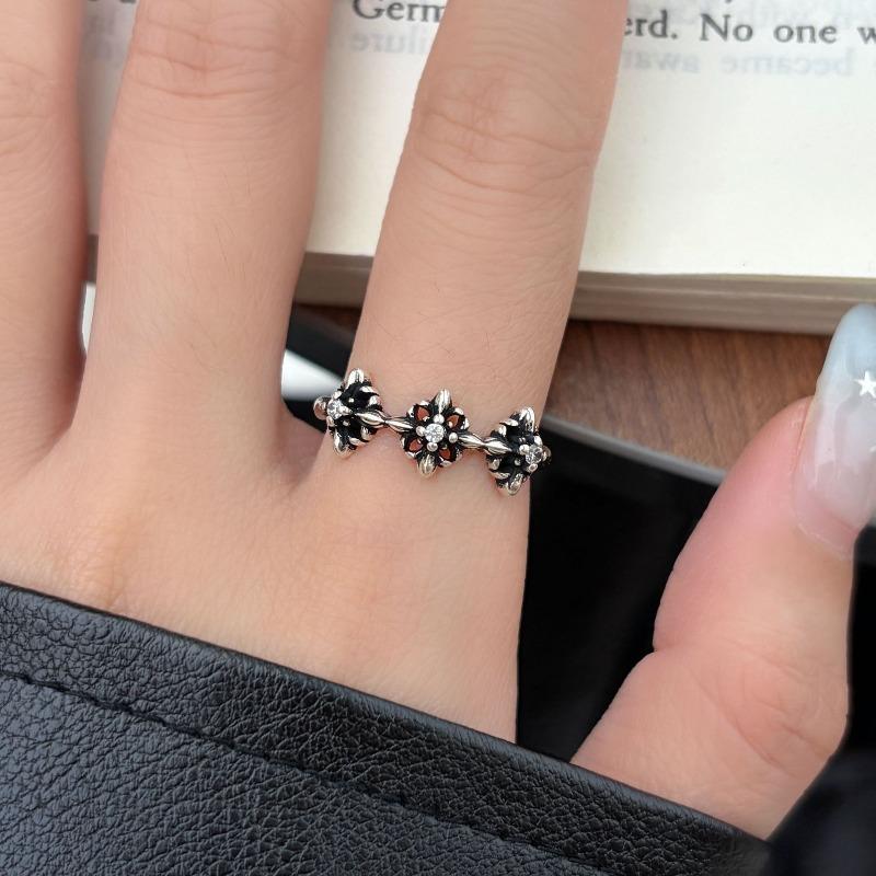 Design A Niche Double-layer Minimalist Style Cross Ring for Women, Featuring A Vintage Opening and Adjustable Design.