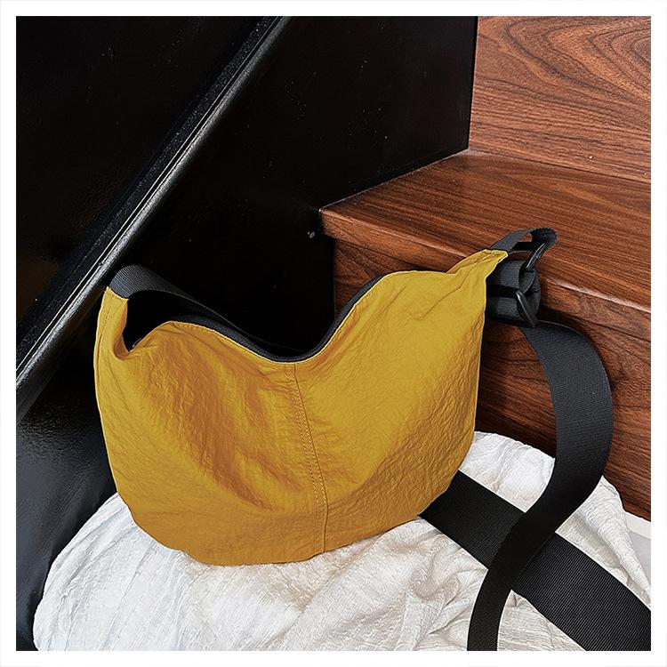 Light Casual Bag Women's Large Capacity Solid Color Messenger Bag Women's Versatile Washed Cloth Niche Bag Dumpling Bag