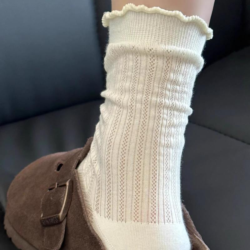 Calzini da donna a rete tinta unita a tubo medio estivi leggeri traspiranti alla moda con bordo ondulato stile balletto calzini casual