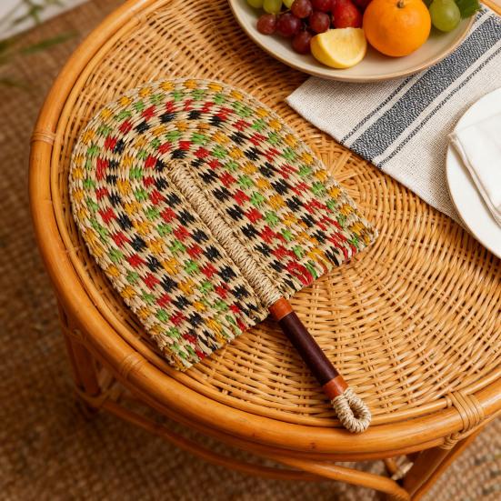 Handmade Straw Weaving Fan Natural Sea Grass Raffia Fan with Long