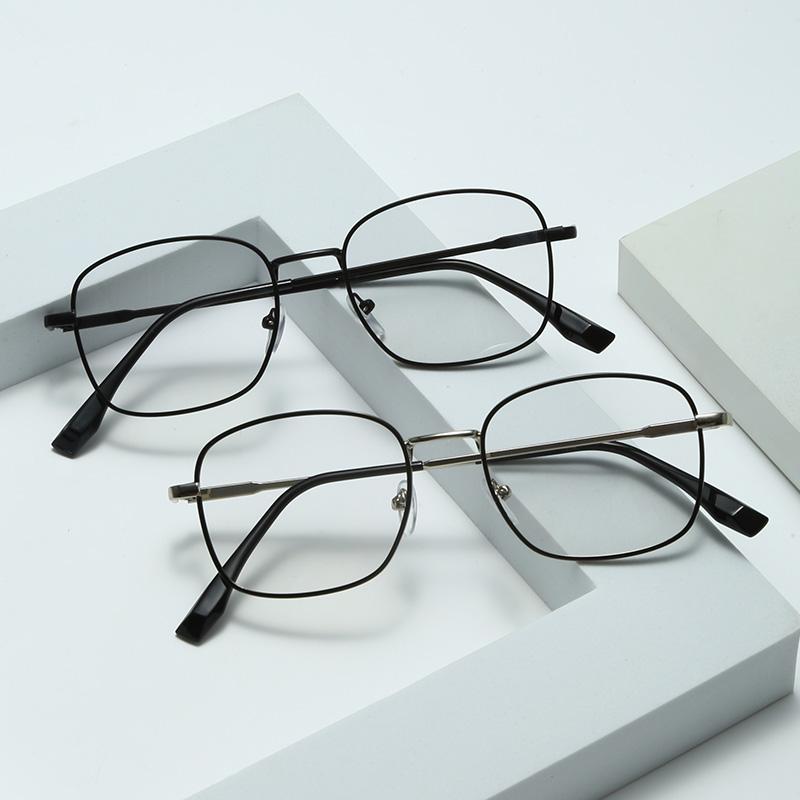 Square Metal Photochromic Anti Radiation Eyeglass For Woman Men Photochromic Sunglasses Anti Blue Light Eye Protection Glasses