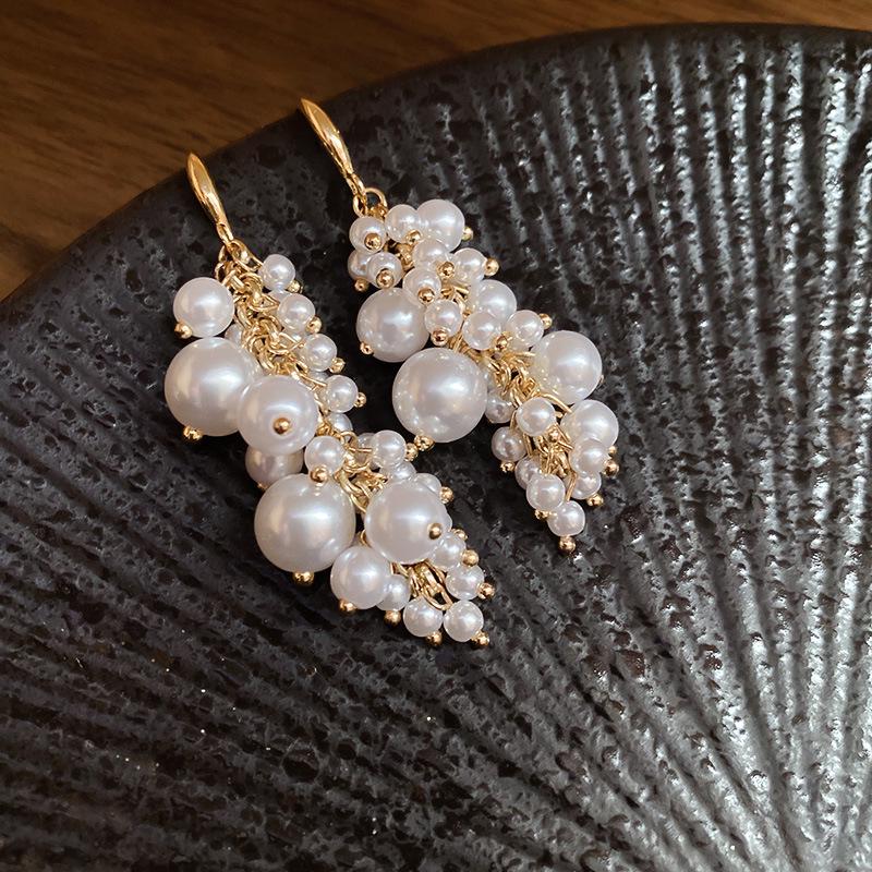 French Retro Zircon & Pearl Geometric Stud Earrings: Luxurious and Fashionable Accessories for Women