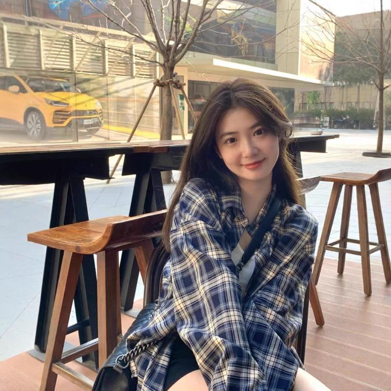 2025 New American Retro Plaid Shirt Temperament Commuting Fashion Niche Loose Versatile Shirt Long-sleeved Jacket