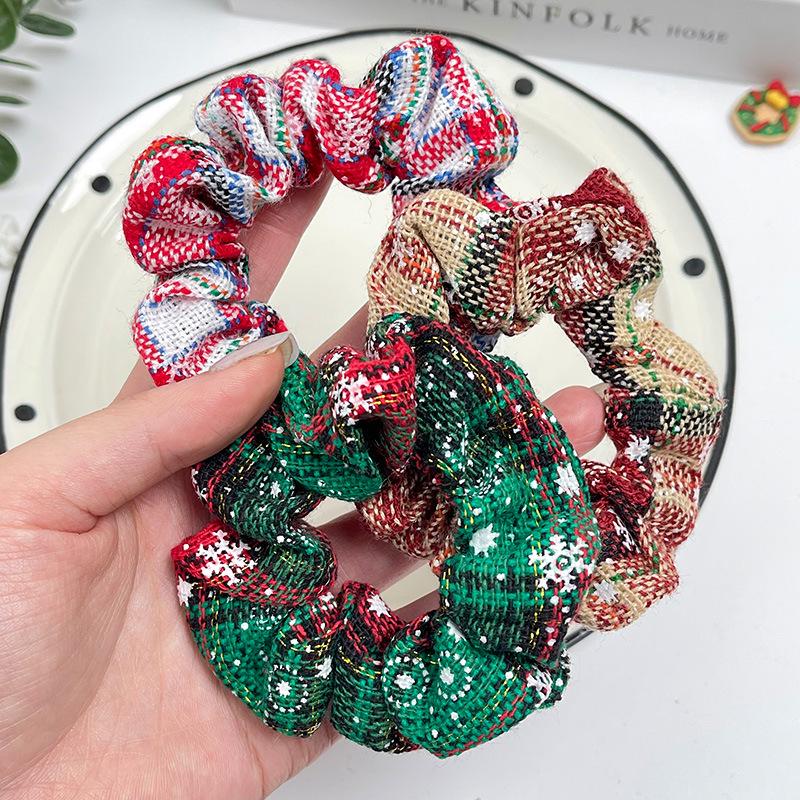 Vánoční červená kostkovaná gumička do vlasů se sněhovou vločkou pro ženy - Odolná elastická ozdoba do drdolu