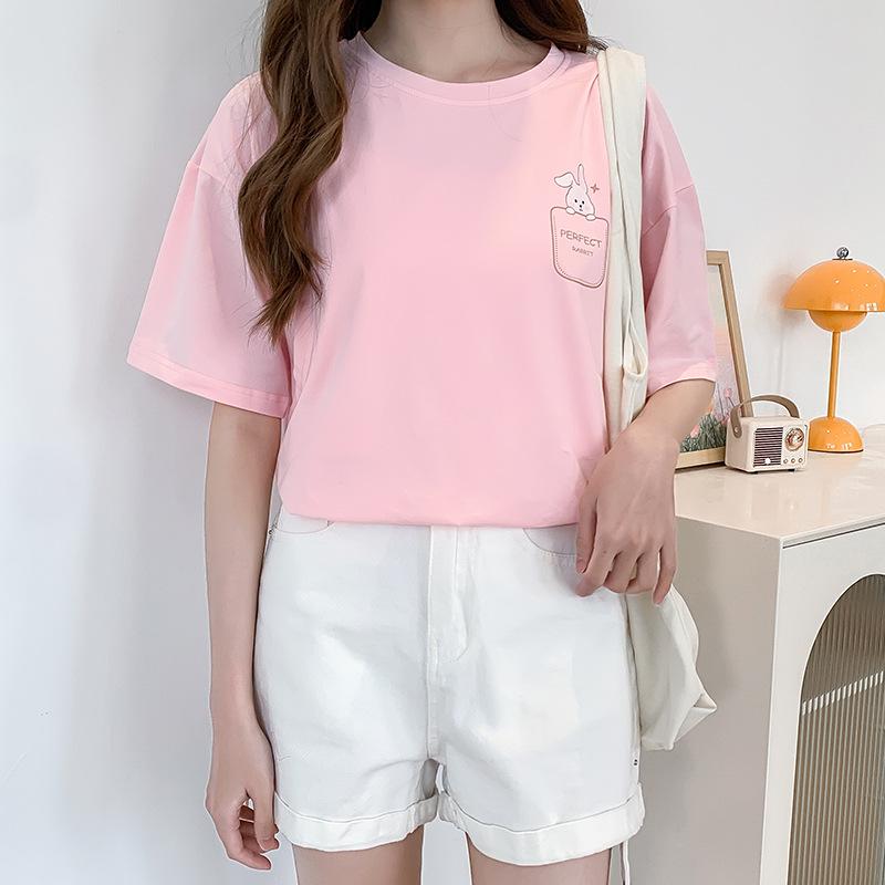 Maternity Summer Nursing Tee: Stylish & Comfortable Short-Sleeve Breastfeeding Top