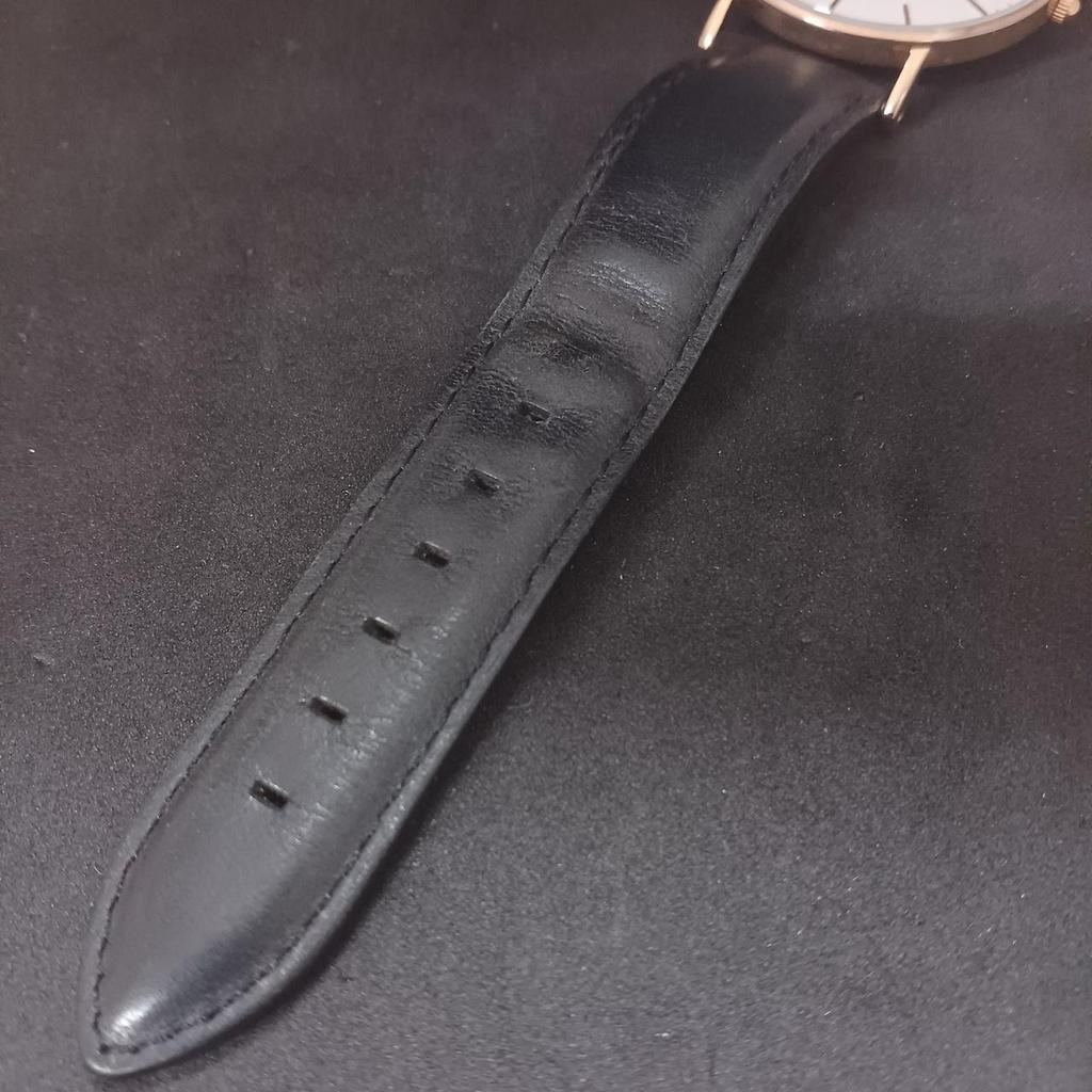 Used Daniel Wellington White Watch