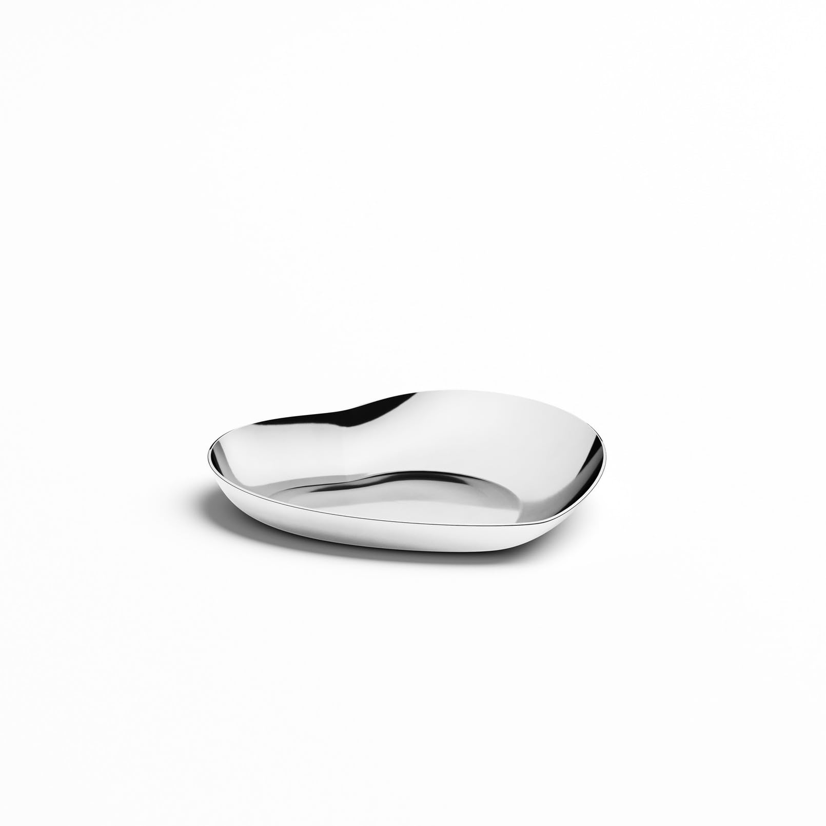 

Поднос Georg Jensen HEART, Серебро, 12 см в ширину x 12 см в глубину, 10020645