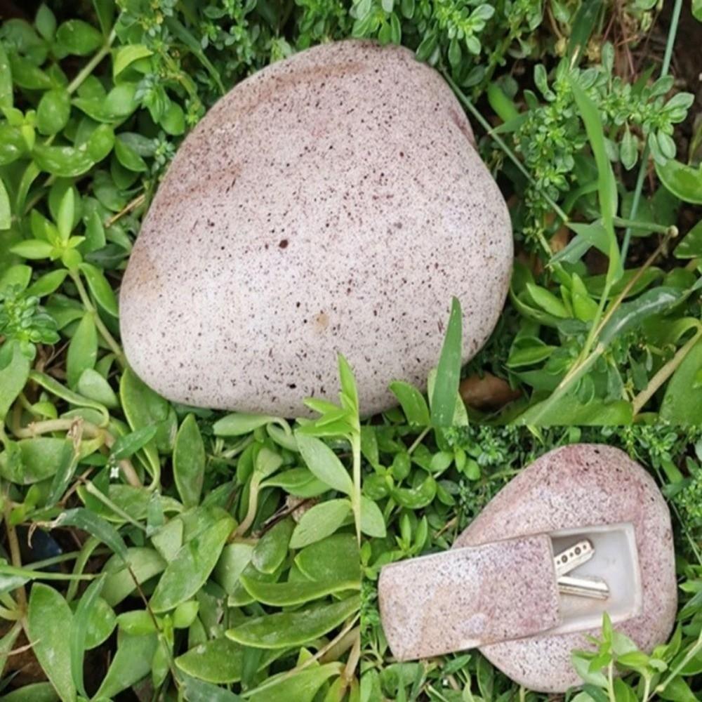 Natural Looking Disguised Rock Key Storage Box Resin Fake Rock Statue Decoration  Outdoor